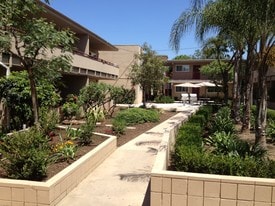 Building Photo - 511 E Washington Ave