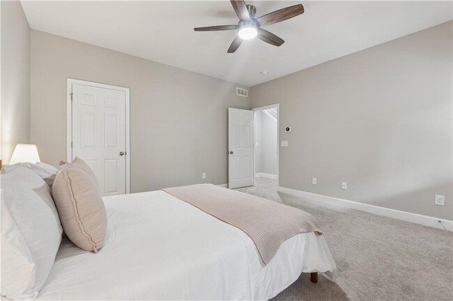 Building Photo - 733 Wexford Cove Way