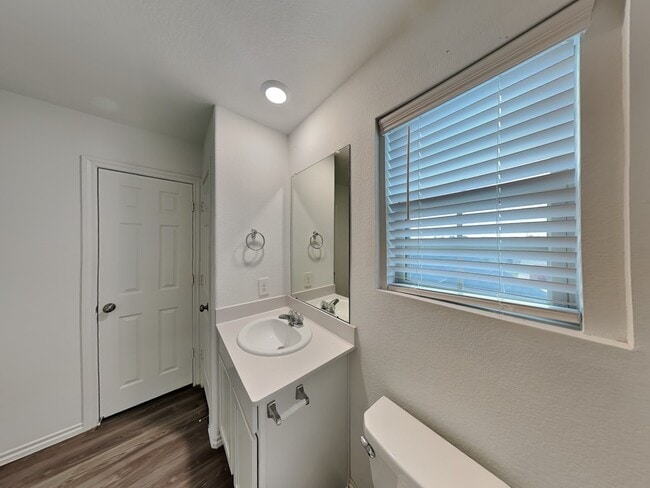 Building Photo - 24106 Mustang Run Dr