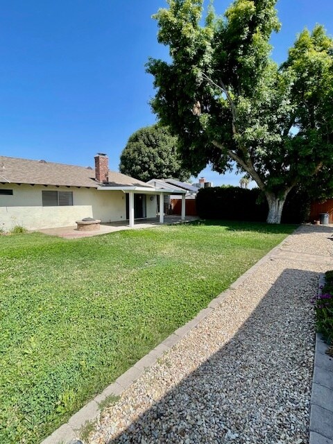 Building Photo - 26458 Larkspur St