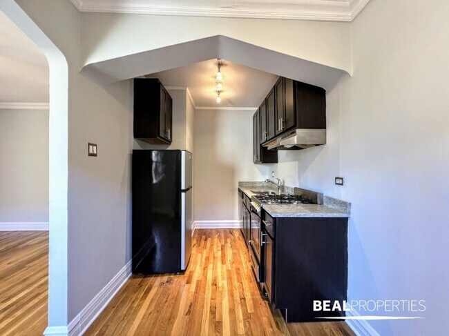 Building Photo - 0 bedroom in CHICAGO IL 60640