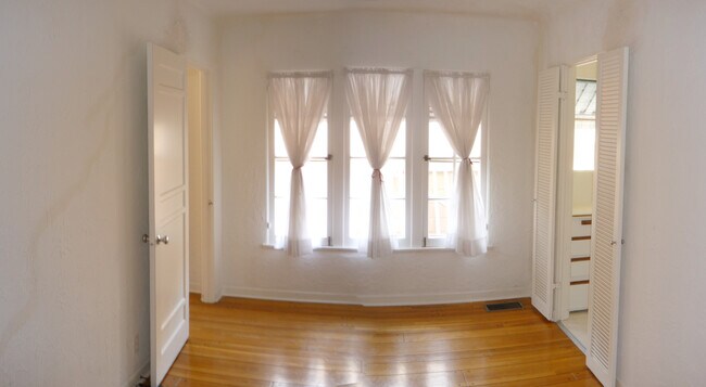 Building Photo - 8549 Clifton Wy