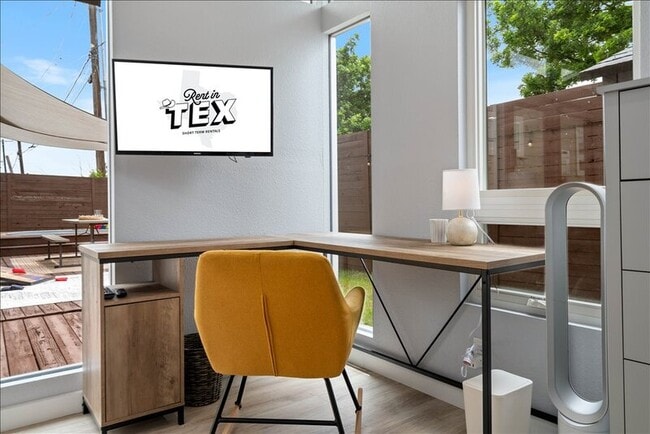 Building Photo - 6301 Santos St