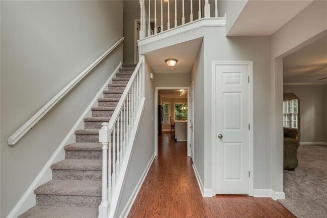 Building Photo - 1489 Justin Dr