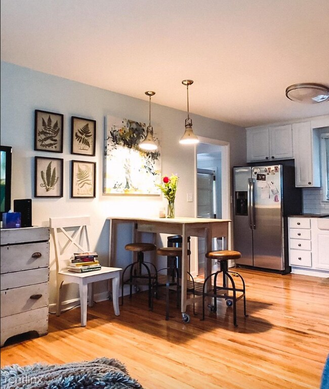 Building Photo - 3 br, 1 bath House - 4805 Merrill Lane