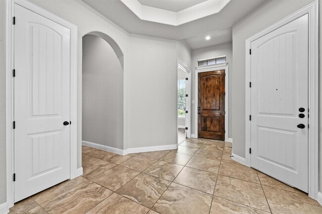 Building Photo - 645 Clear Springs Hollow