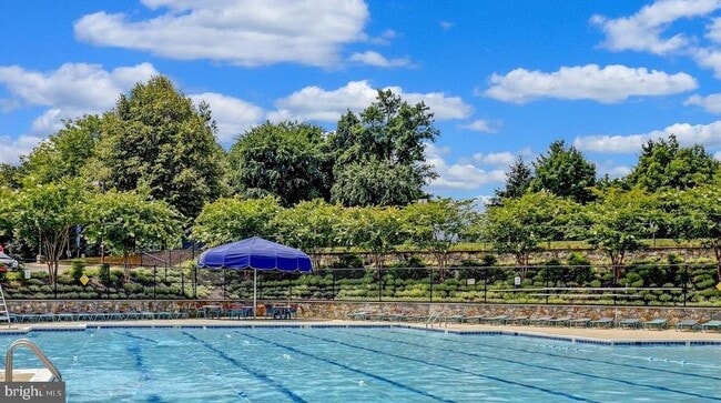 Building Photo - 6809 Stone Maple Terrace