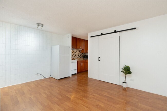 Building Photo - Modern, Fully Updated 1BR at the Gateway to Waikiki – ALL UTILITIES INCLUDED!