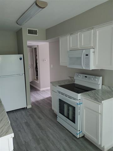 Building Photo - 6756 Trail Lake Dr