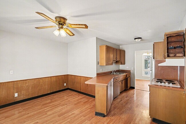 Building Photo - AVAILABLE NOW!  KEARSLEY SCHOOLS!