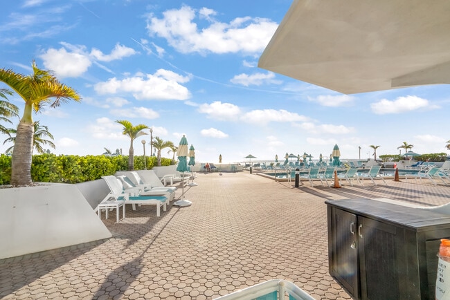Oceanfront Pool Deck - 3140 S Ocean Dr