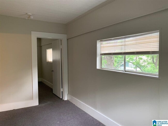 Building Photo - 1826 2nd Ave S