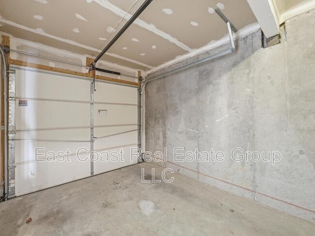 Building Photo - 1247 Mare St