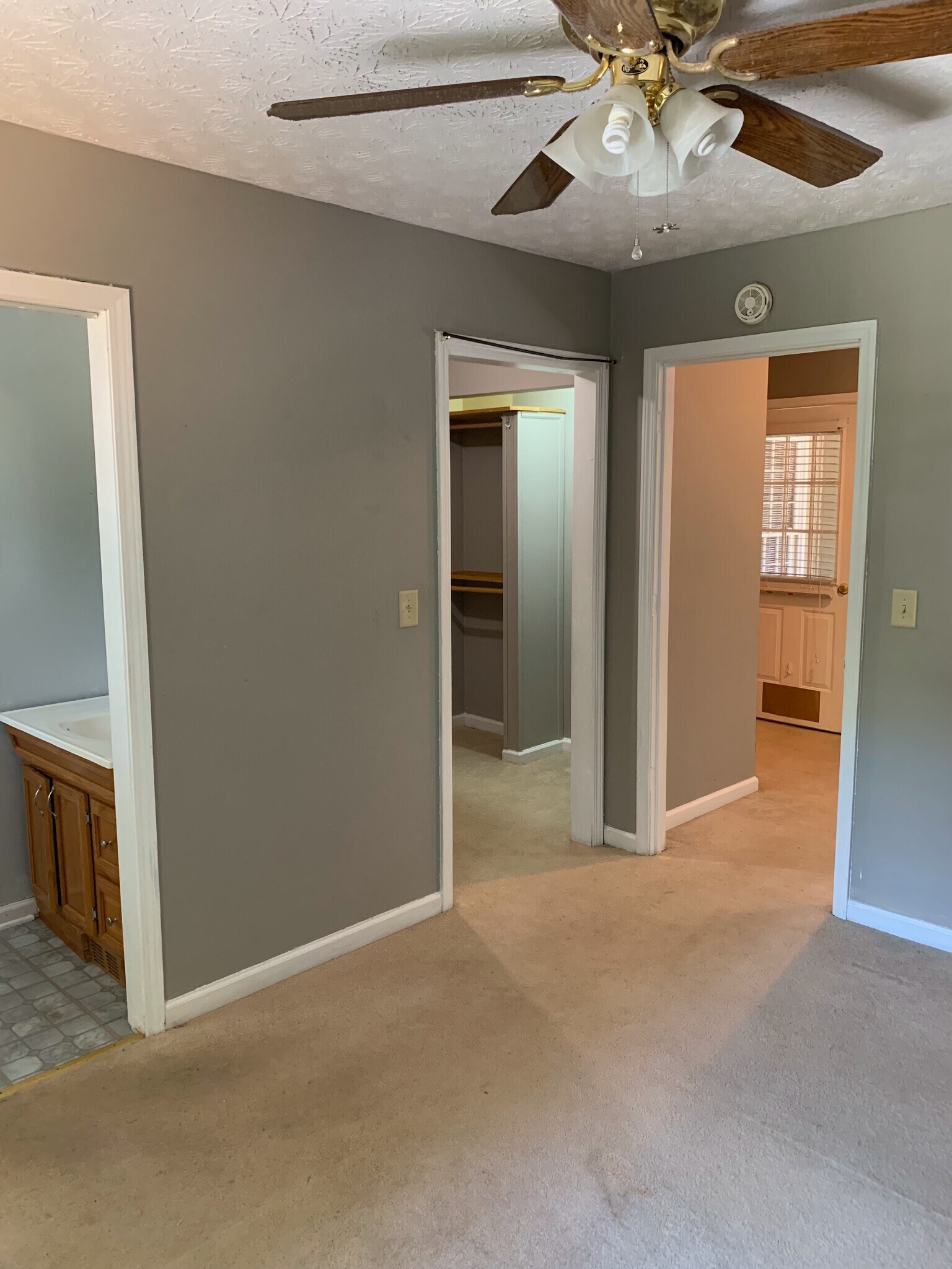 Spacious Close/Entrance to the bedroom - 1740 Brompton Square