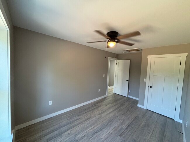 Building Photo - 22 Pond Rd