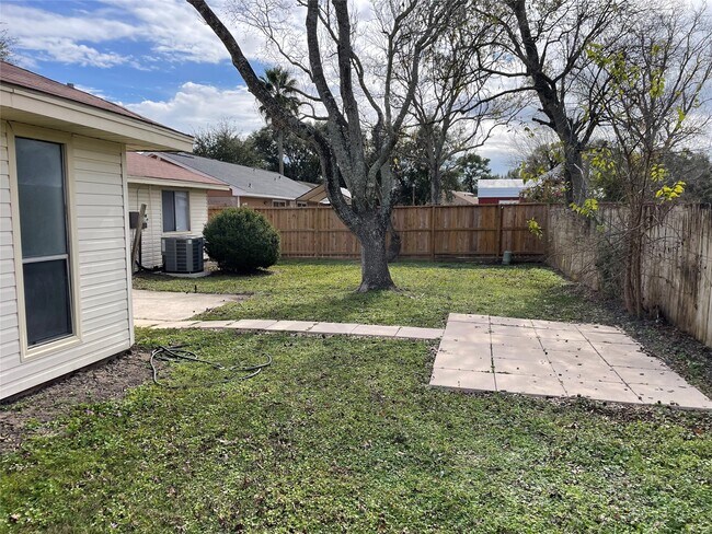 Building Photo - 505 Landing Blvd