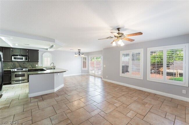 Building Photo - 8232 Bermuda Beach Dr