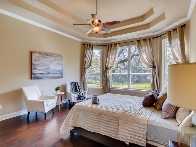 Building Photo - 215 Reveille Rd