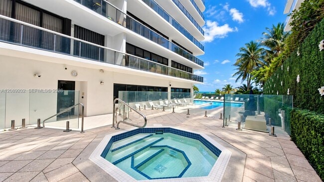 Building Photo - 9455 Collins Ave