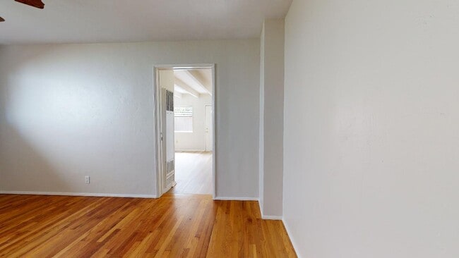 Building Photo - 713 I Ave