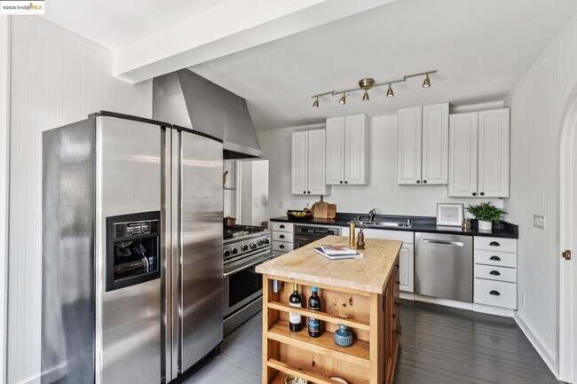 Building Photo - 95 Alvarado Pl