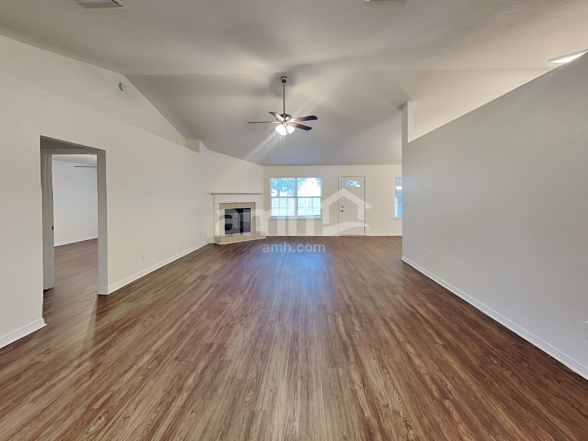 Building Photo - 3256 Silverado Cir