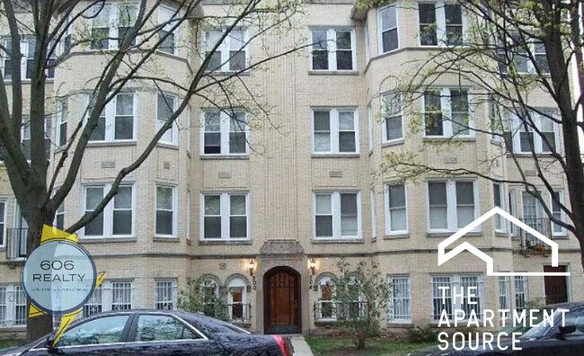 Building Photo - 2704 W Arthur Ave