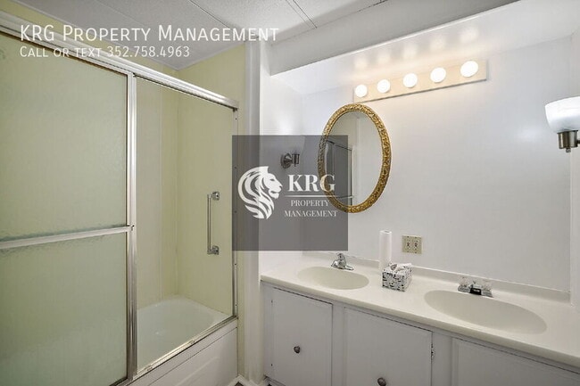 Building Photo - 1001 Nell Way