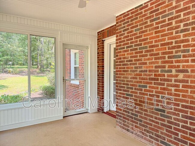 Building Photo - 46 Long Forest Dr