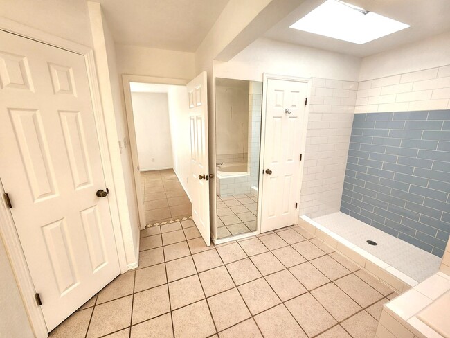 Building Photo - 3004 Missouri Ave