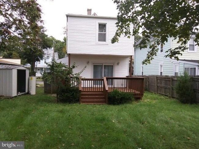 Building Photo - 620 Bridgeboro St