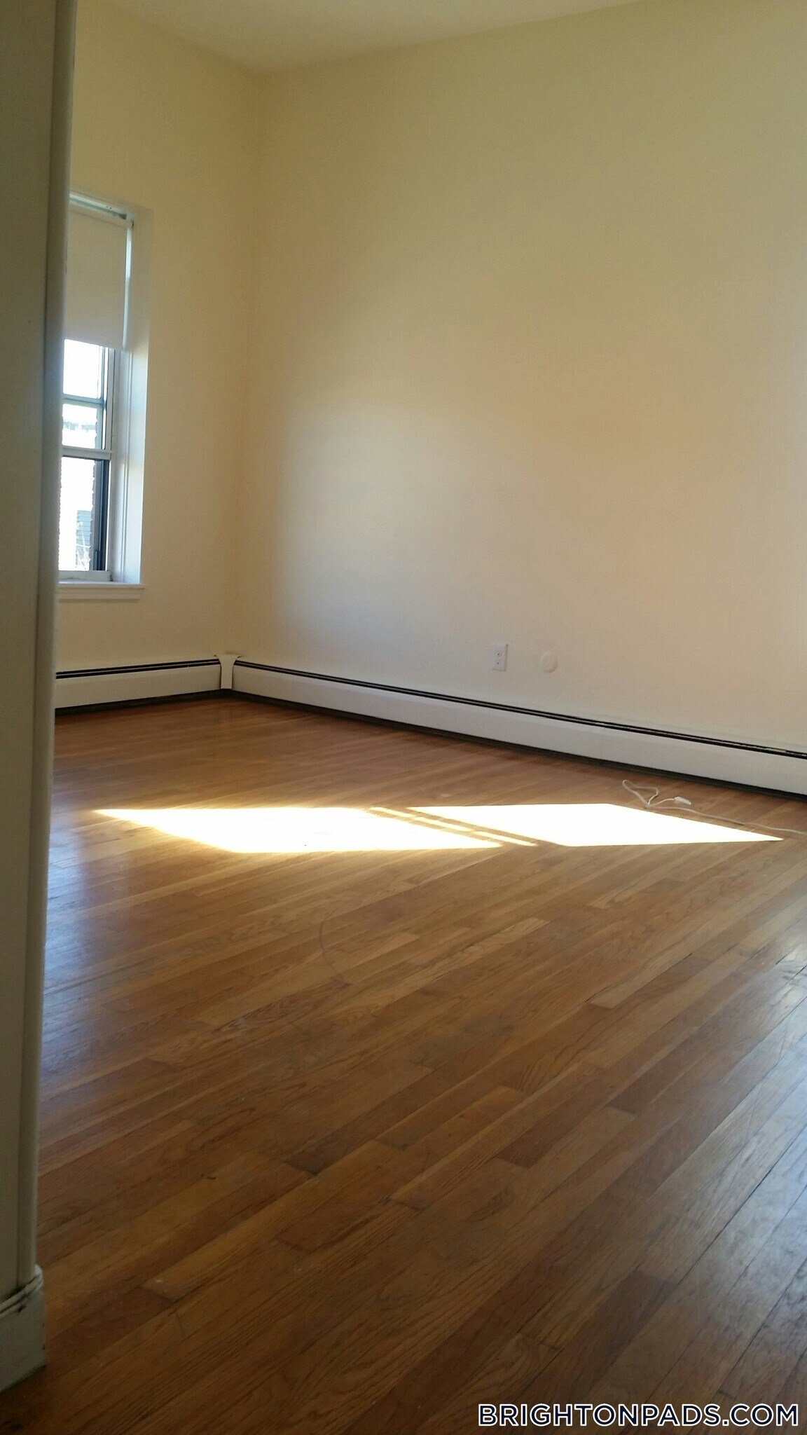 Building Photo - 160 N Beacon St