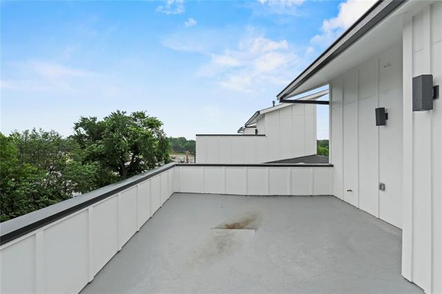 Building Photo - 935 W Twelfth St