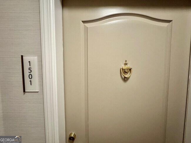 Building Photo - 195 14th St NE