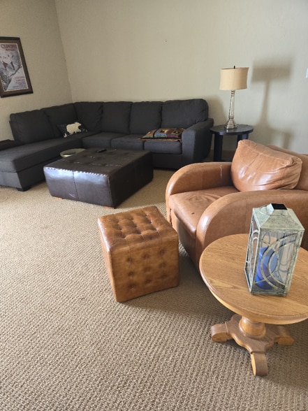 Building Photo - 124 Fairway Ln