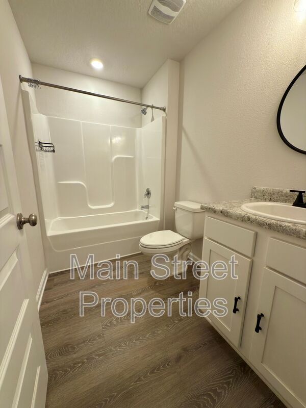 Building Photo - 5260 Peach Dr
