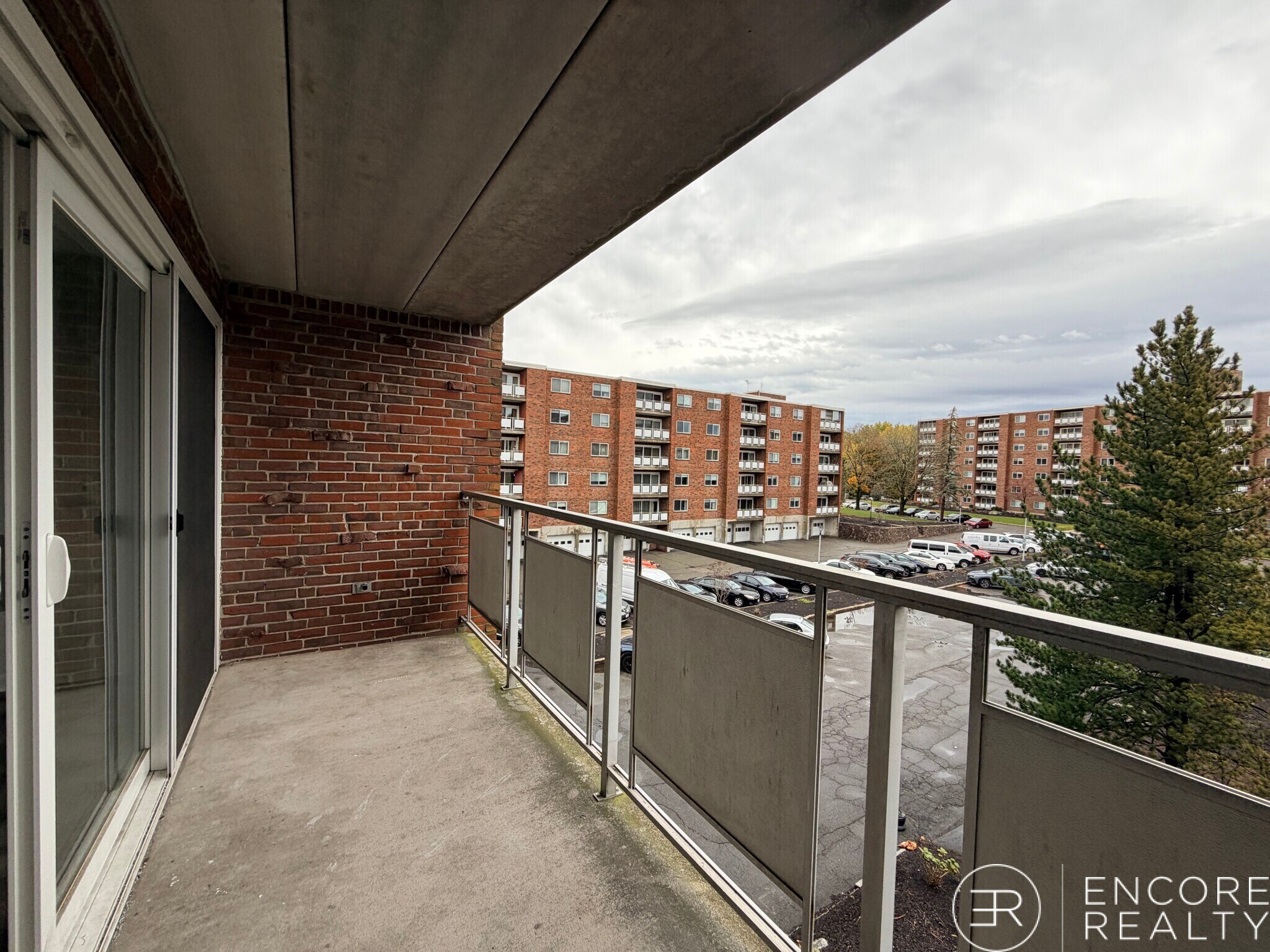 Building Photo - 51 Hill Rd