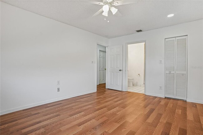 Building Photo - 232 Barlow Ave