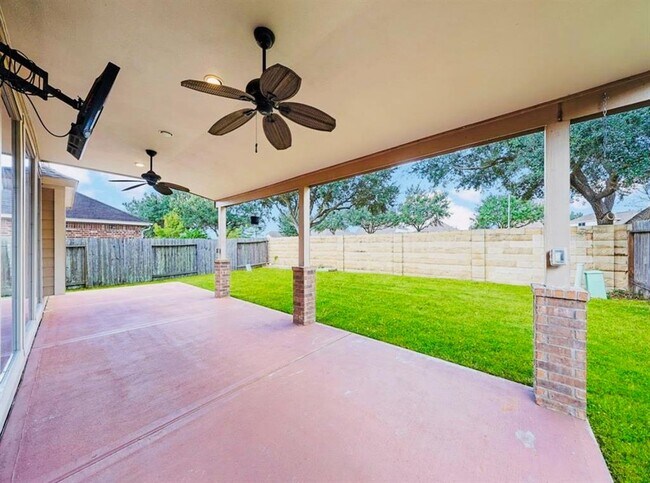Building Photo - 25806 Palmdale Estate Dr