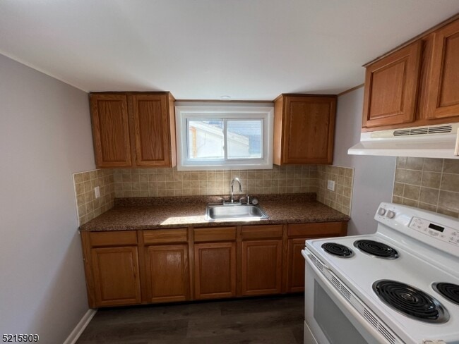 Building Photo - 604 Hardystonville Rd