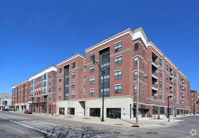 Building Photo - Statehouse Highline