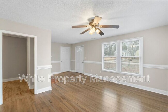 Building Photo - 403 Rich St