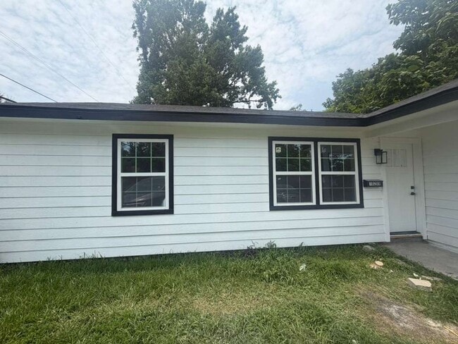 Building Photo - BEAUTIFUL HOME IN HOUSTON. MOVE IN READY!.
