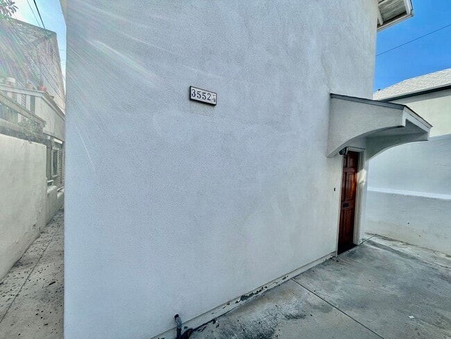 Building Photo - 3552 Front St