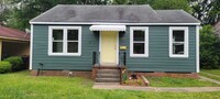 Building Photo - Gorgeous 3 bedroom/2 bath house!