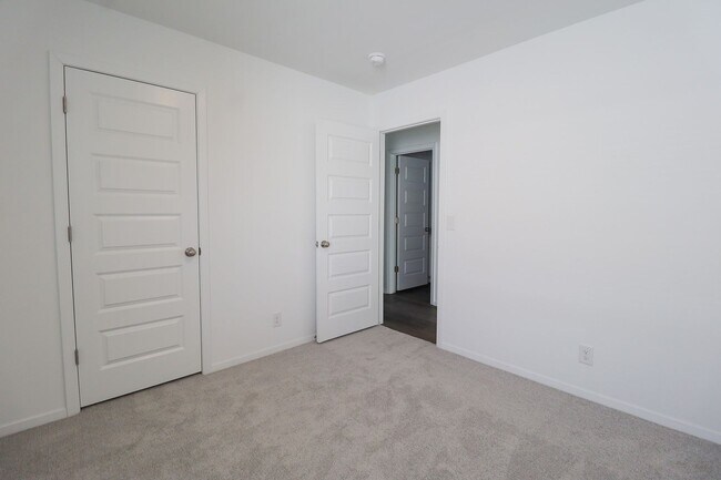 Building Photo - 3 Bed | 2 Bath in Coweta!