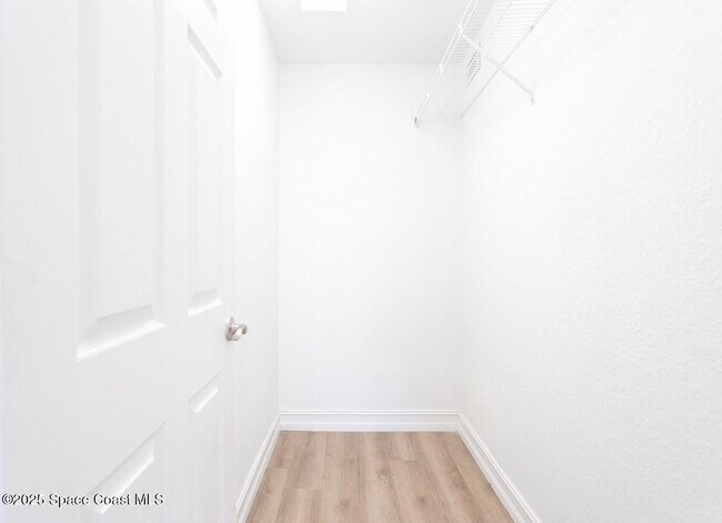 Building Photo - 1861 Long Iron Dr