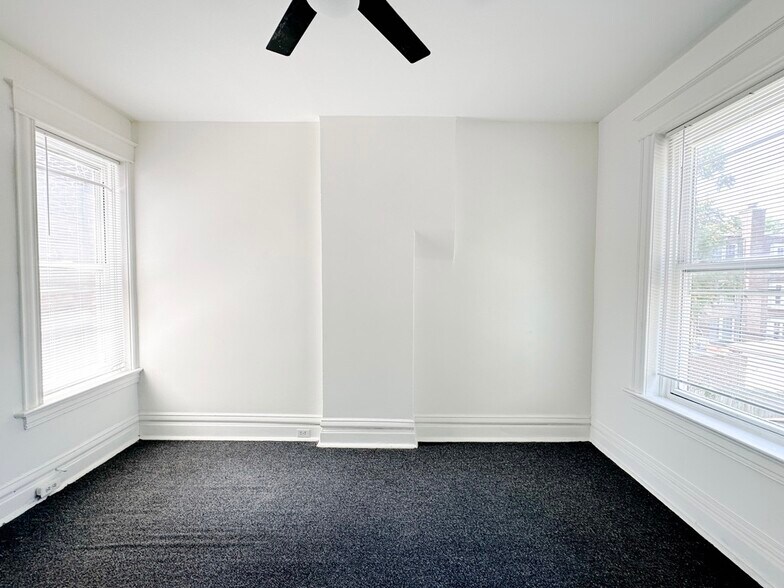 Building Photo - 4167 Botanical Ave