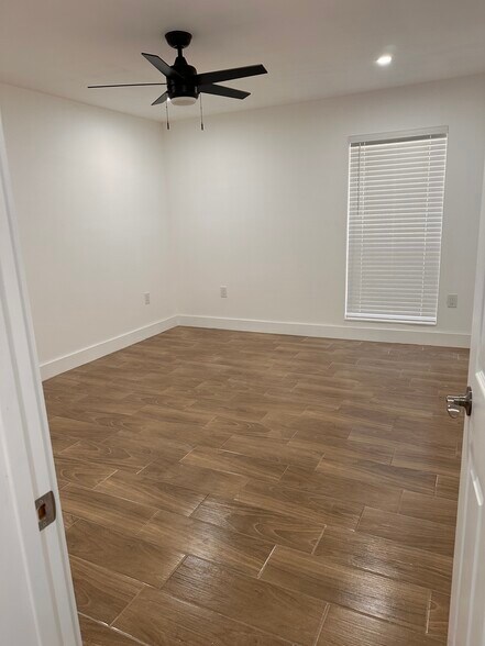 Building Photo - 8950 SW 69th Ct