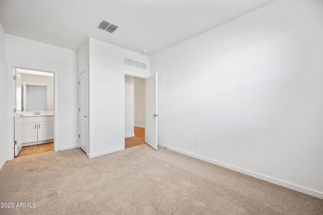 Building Photo - 15825 W Gray Fox Trl